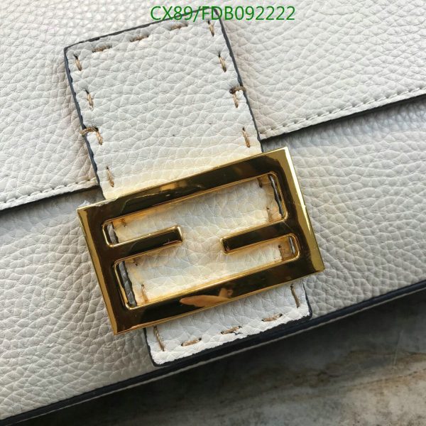 Fendi AAA+ Replica Selleria Baguette NM Leather Medium Bag FDB0922224573