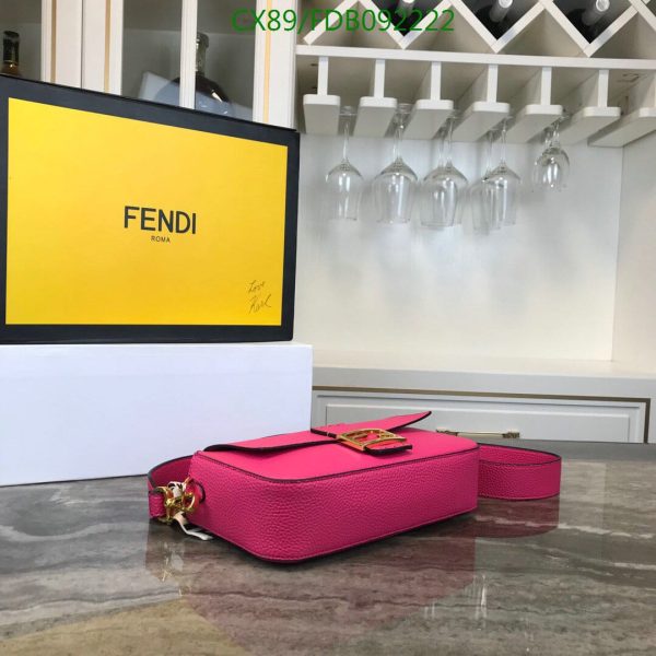 Fendi AAA+ Replica Selleria Baguette NM Leather Medium Bag FDB0922224573