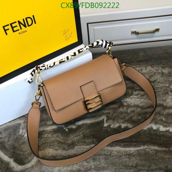 Fendi AAA+ Replica Selleria Baguette NM Leather Medium Bag FDB0922224573