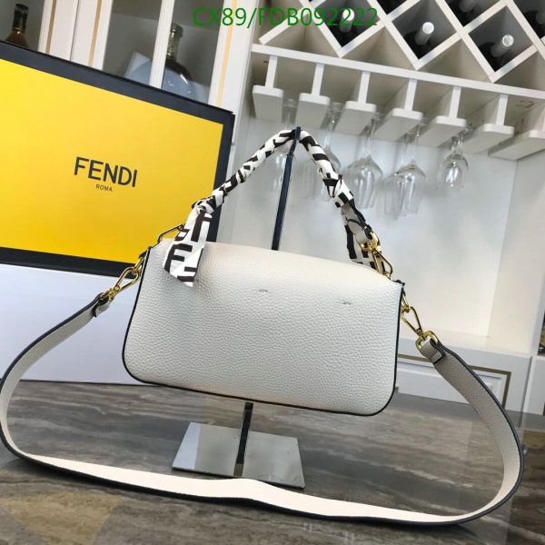 Fendi AAA+ Replica Selleria Baguette NM Leather Medium Bag FDB0922224573