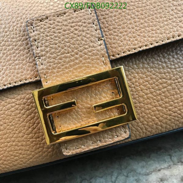 Fendi AAA+ Replica Selleria Baguette NM Leather Medium Bag FDB0922224573