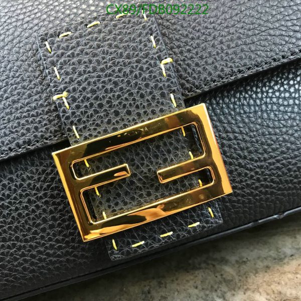 Fendi AAA+ Replica Selleria Baguette NM Leather Medium Bag FDB0922224573