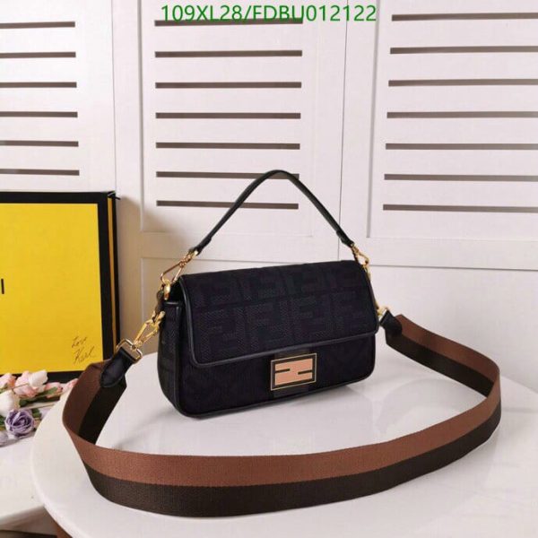 Fendi AAA+ Replica Baguette bag For Women FDBU01212221