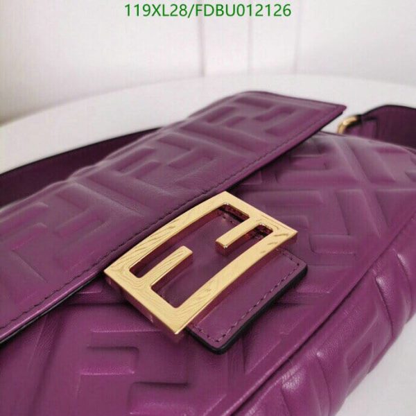 Fendi AAA+ Replica Baguette bag in mini size FDBU012126125