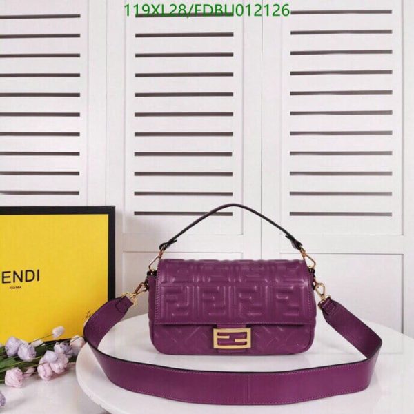 Fendi AAA+ Replica Baguette bag in mini size FDBU012126125