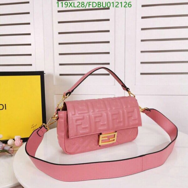 Fendi AAA+ Replica Baguette bag in mini size FDBU012126125