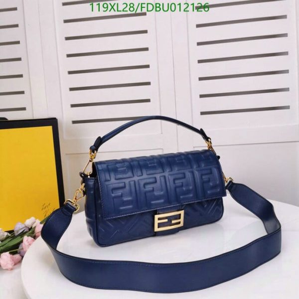 Fendi AAA+ Replica Baguette bag in mini size FDBU012126125