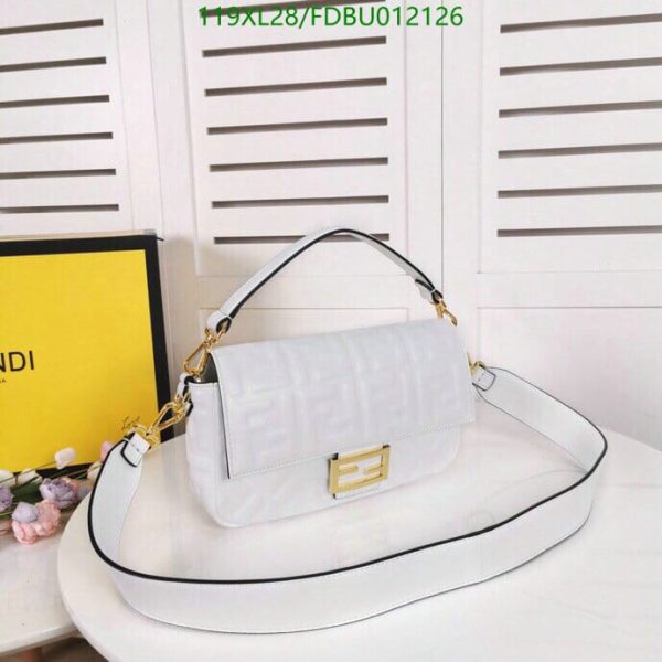 Fendi AAA+ Replica Baguette bag in mini size FDBU012126125