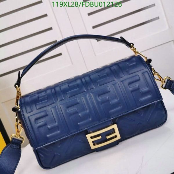 Fendi AAA+ Replica Baguette bag in mini size FDBU012126125