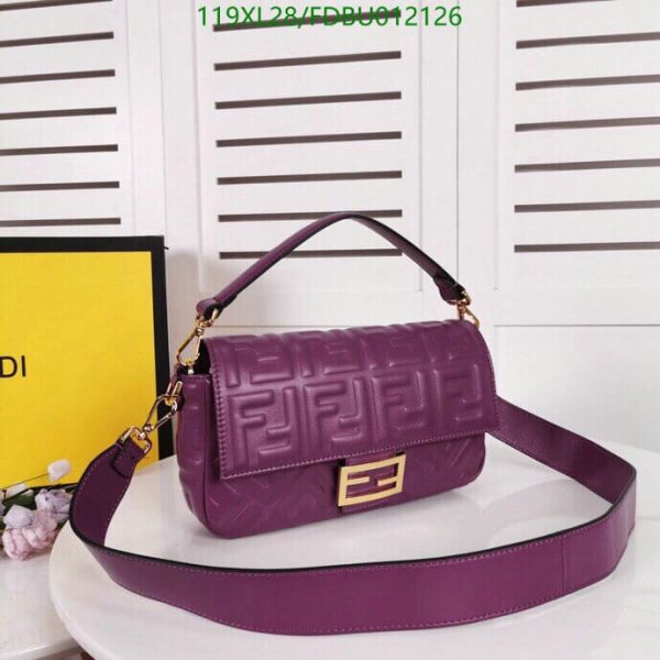 Fendi AAA+ Replica Baguette bag in mini size FDBU012126125