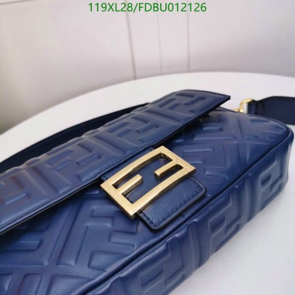 Fendi AAA+ Replica Baguette bag in mini size FDBU012126125