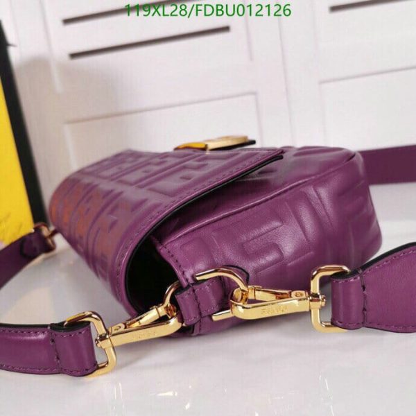 Fendi AAA+ Replica Baguette bag in mini size FDBU012126125