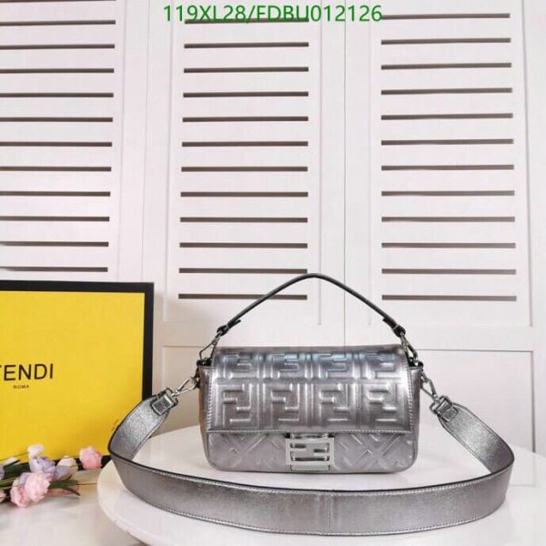 Fendi AAA+ Replica Baguette bag in mini size FDBU012126125