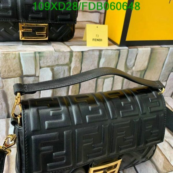 Fendi AAA+ Replica Baguette large leather purse B060648570369