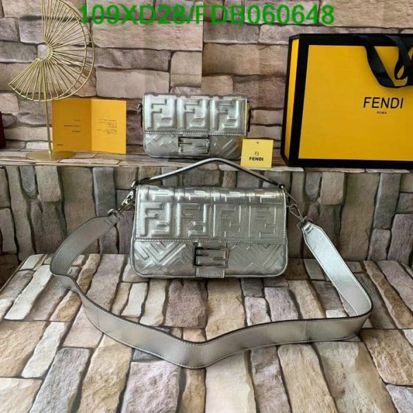 Fendi AAA+ Replica Baguette large leather purse B060648570369