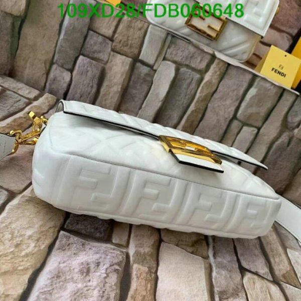 Fendi AAA+ Replica Baguette large leather purse B060648570369