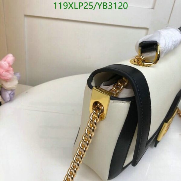 Fendi AAA+ Replica Micro Baguette Chain Shoulder Bag YB31201941234