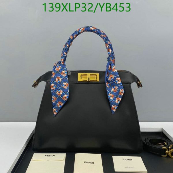 Fendi AAA+ Replica Peekaboo ISeeU Medium leather Bag YB45321569874