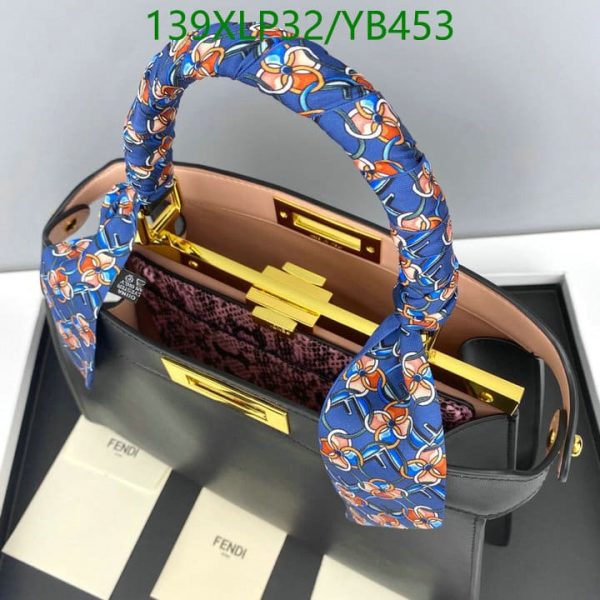 Fendi AAA+ Replica Peekaboo ISeeU Medium leather Bag YB45321569874