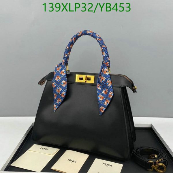 Fendi AAA+ Replica Peekaboo ISeeU Medium leather Bag YB45321569874