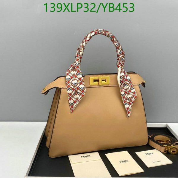 Fendi AAA+ Replica Peekaboo ISeeU Medium leather Bag YB45321569874