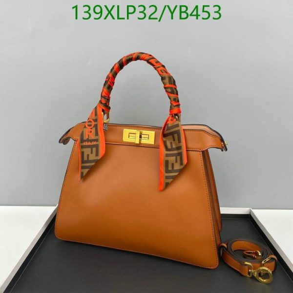 Fendi AAA+ Replica Peekaboo ISeeU Medium leather Bag YB45321569874