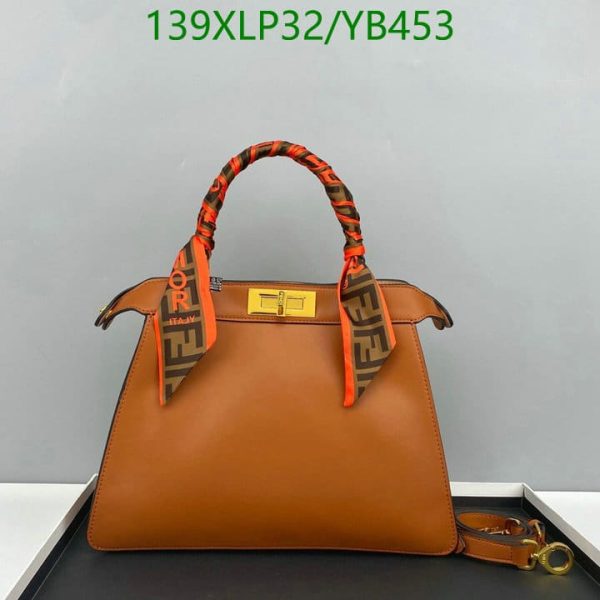 Fendi AAA+ Replica Peekaboo ISeeU Medium leather Bag YB45321569874