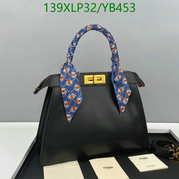 Fendi AAA+ Replica Peekaboo ISeeU Medium leather Bag YB45321569874