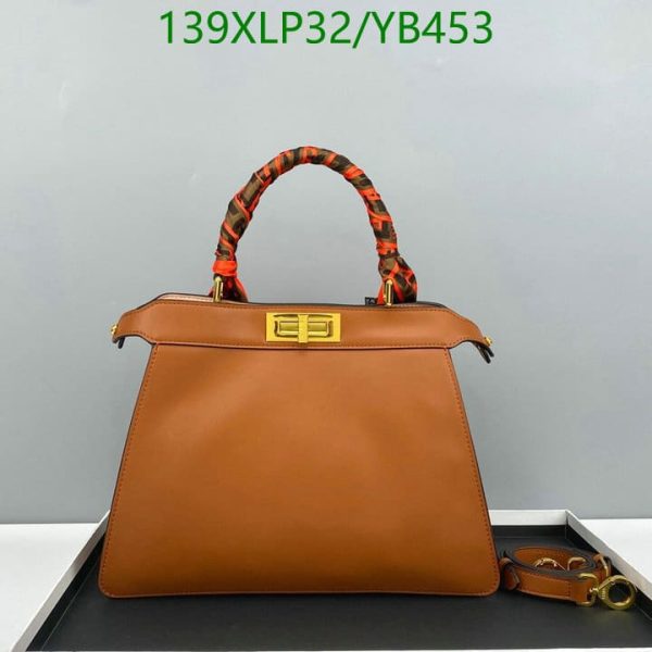 Fendi AAA+ Replica Peekaboo ISeeU Medium leather Bag YB45321569874