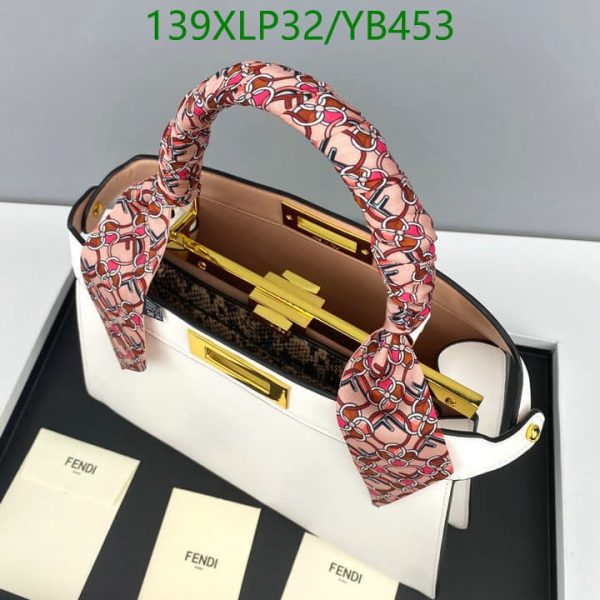 Fendi AAA+ Replica Peekaboo ISeeU Medium leather Bag YB45321569874