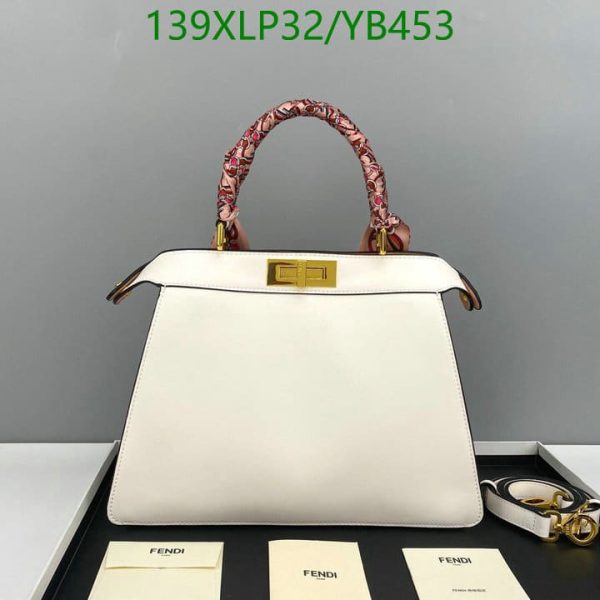 Fendi AAA+ Replica Peekaboo ISeeU Medium leather Bag YB45321569874