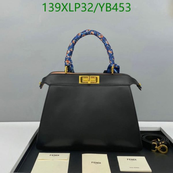 Fendi AAA+ Replica Peekaboo ISeeU Medium leather Bag YB45321569874