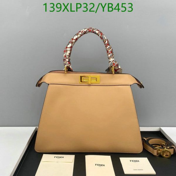 Fendi AAA+ Replica Peekaboo ISeeU Medium leather Bag YB45321569874