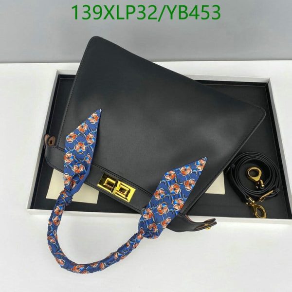 Fendi AAA+ Replica Peekaboo ISeeU Medium leather Bag YB45321569874