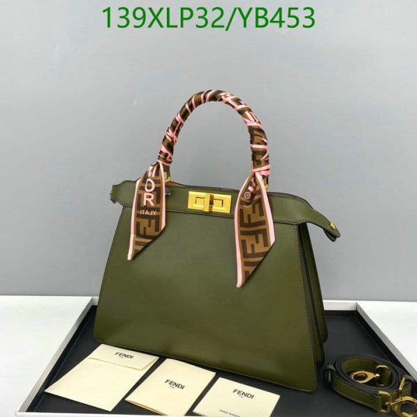 Fendi AAA+ Replica Peekaboo ISeeU Medium leather Bag YB45321569874