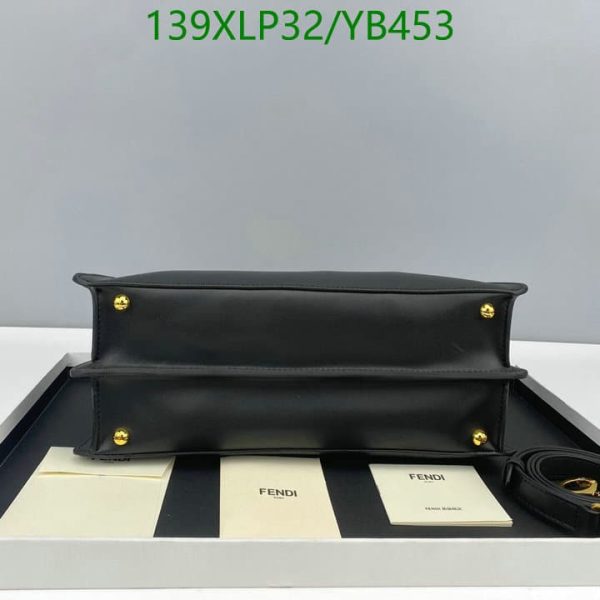 Fendi AAA+ Replica Peekaboo ISeeU Medium leather Bag YB45321569874