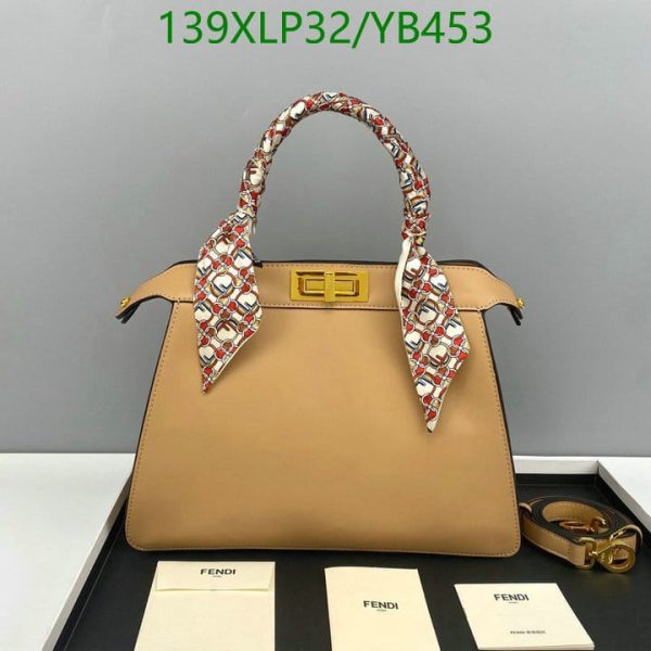 Fendi AAA+ Replica Peekaboo ISeeU Medium leather Bag YB45321569874