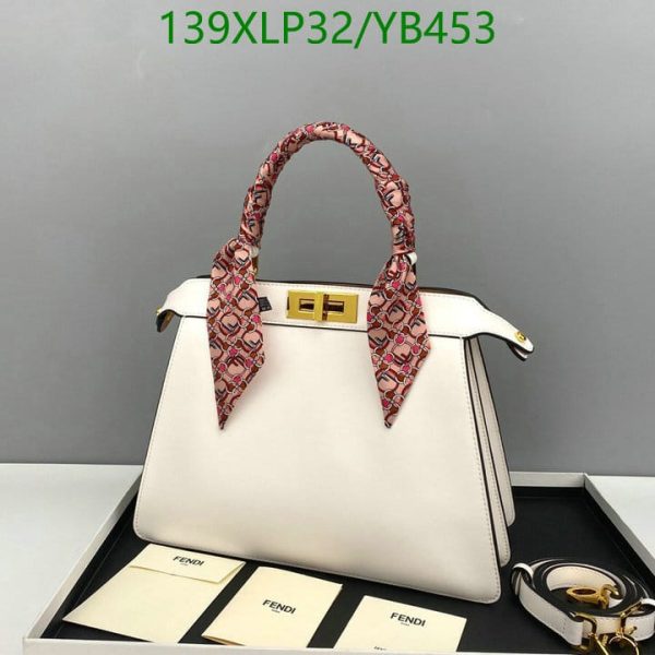 Fendi AAA+ Replica Peekaboo ISeeU Medium leather Bag YB45321569874