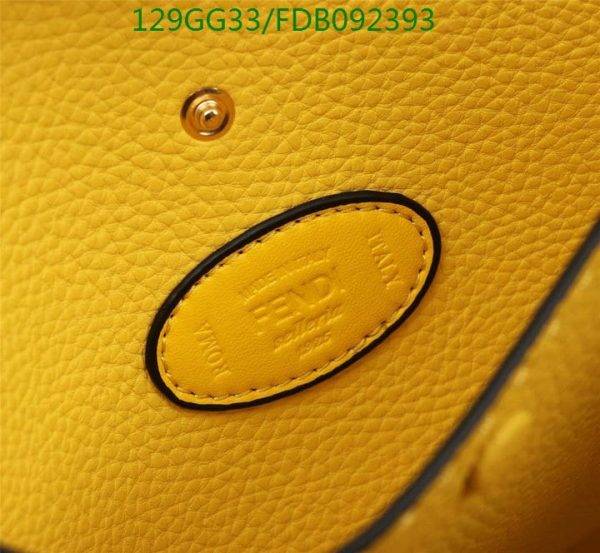 Fendi AAA+ Replica Selleria Peekaboo Hand Bag FDB0923932568