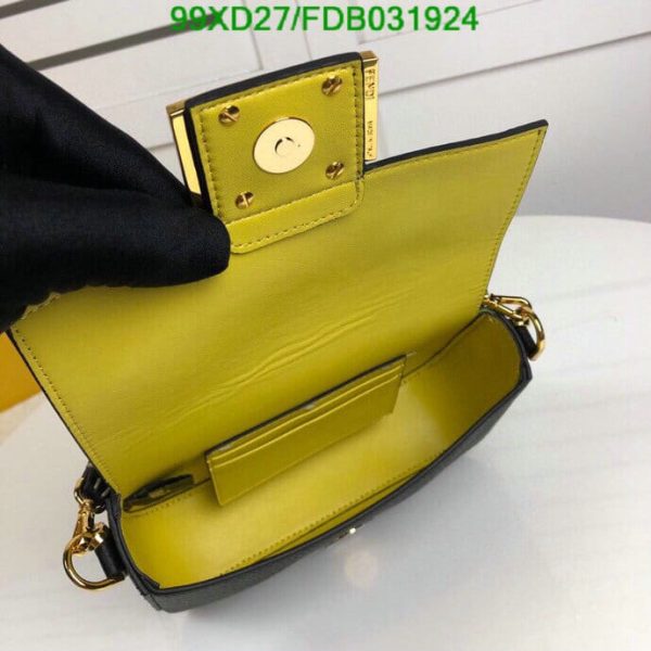 Fendi AAA+ Replica Women Baguette Min Handbag FDB0319247582