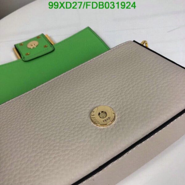 Fendi AAA+ Replica Women Baguette Min Handbag FDB0319247582