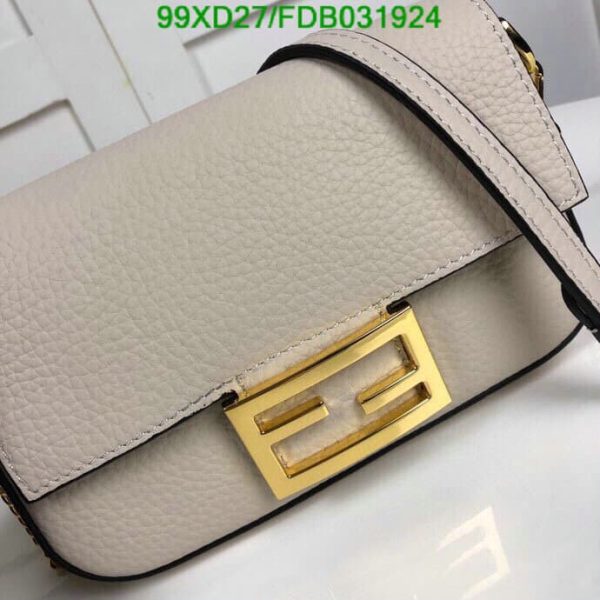 Fendi AAA+ Replica Women Baguette Min Handbag FDB0319247582