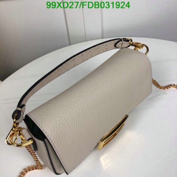 Fendi AAA+ Replica Women Baguette Min Handbag FDB0319247582