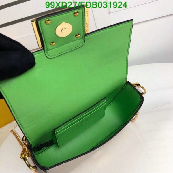 Fendi AAA+ Replica Women Baguette Min Handbag FDB0319247582