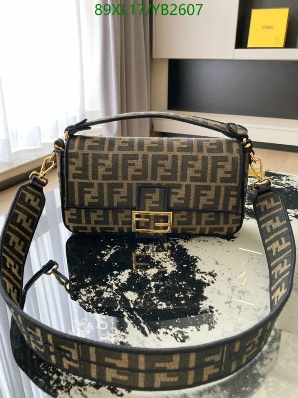 Fendi AAA+ Replica Women Fashion Messenger Bag YB26078412367