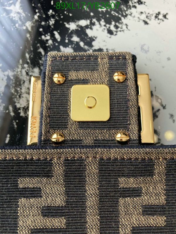 Fendi AAA+ Replica Women Fashion Messenger Bag YB26078412367