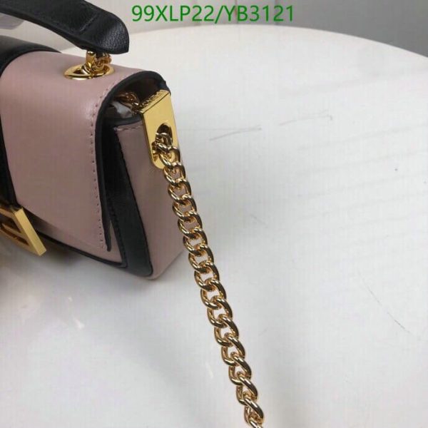 Fendi AAA+ Replica Women’s Baguette Chain Mini Bag YB31211941236