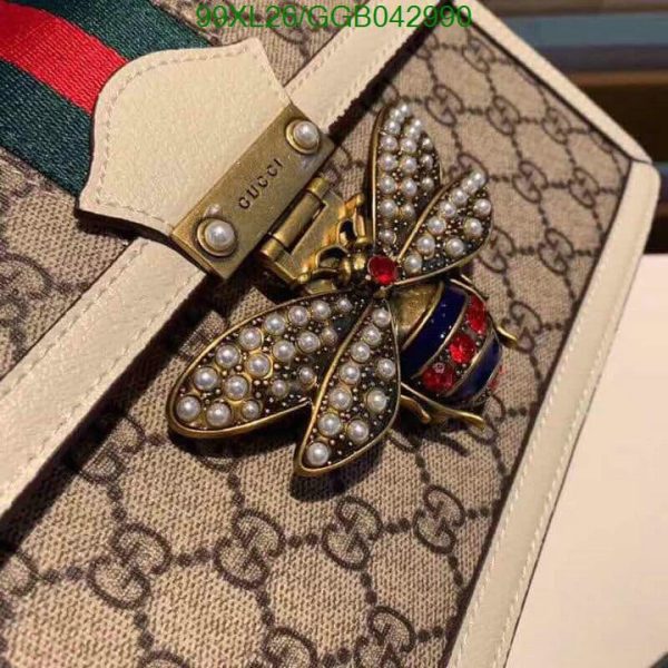 Gucci Queen AAA+ Replica Margaret Bee Clasp Bag GGB0429909628