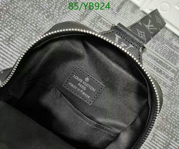 LOUIS VUITTON AAA+ Replica Outdoor Sling Bag YB92476548903