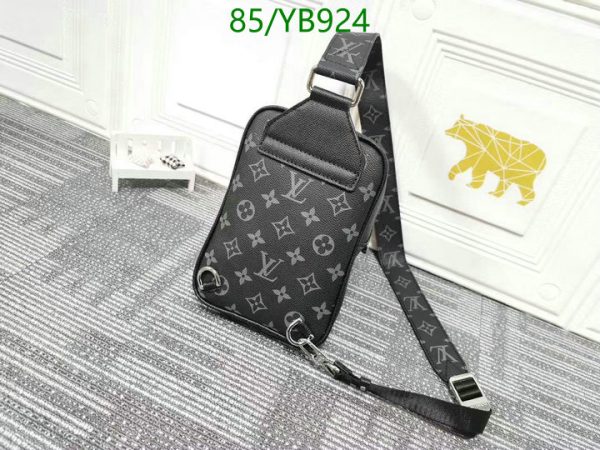 LOUIS VUITTON AAA+ Replica Outdoor Sling Bag YB92476548903